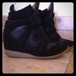 ⚡REDUCED⚡ Steve Madden "Highlite" High Top Sneaker