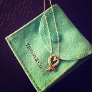 Tiffany & Co. Paloma Picasso heart necklace
