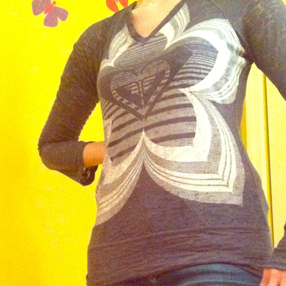 Roxy grey flare sleeve tee