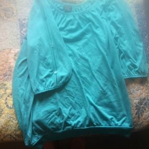 Flow short with botton down sleeve look!