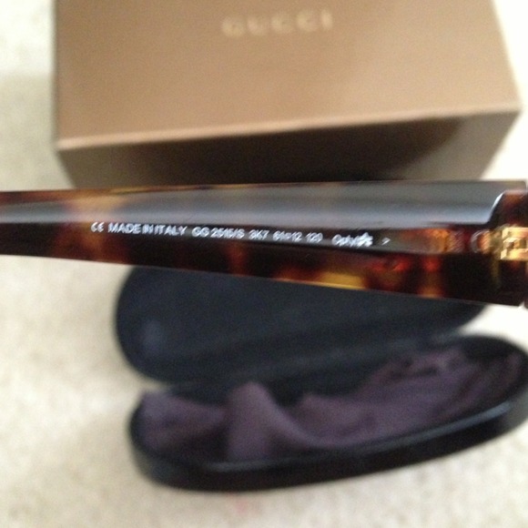 Authentic Vintage Gucci Glasses *No Damages* - Picture 3 of 3
