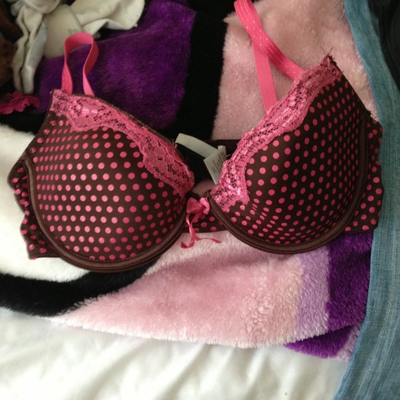 34C rampage bra bundled and sold👍👍👍