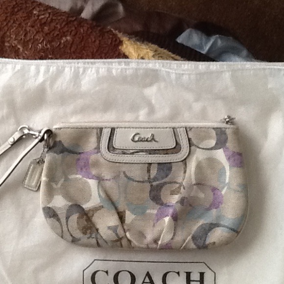 Authentic Coach wristlet!!!