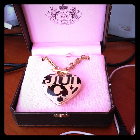 Juicy couture necklace ! Brand new - Picture 1 of 3