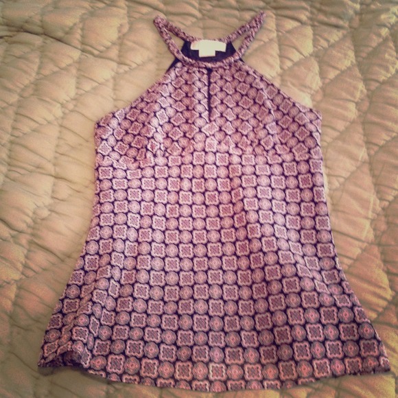 Michael Kors keyhole top size 4
