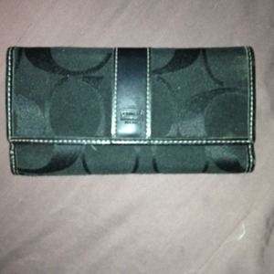 🔒RESERVED!!!!🔒  Coach black wallet