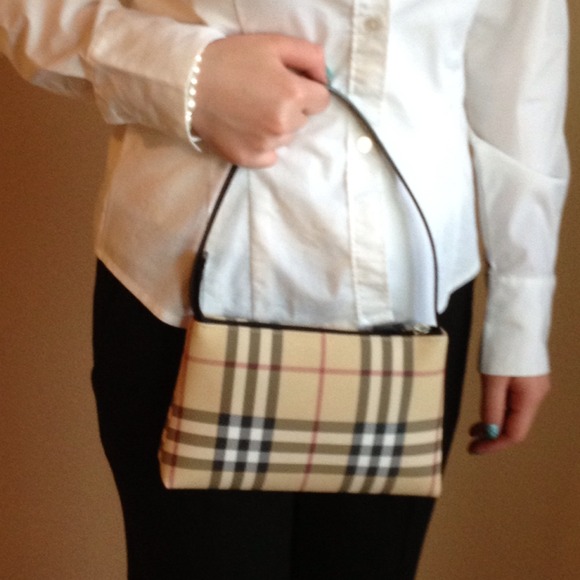 🚫Sold🚫 Authentic Burberry Pochette Bag - Picture 2 of 4