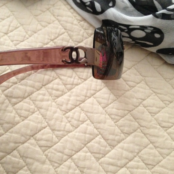 Chanel glasses - Picture 2 of 4