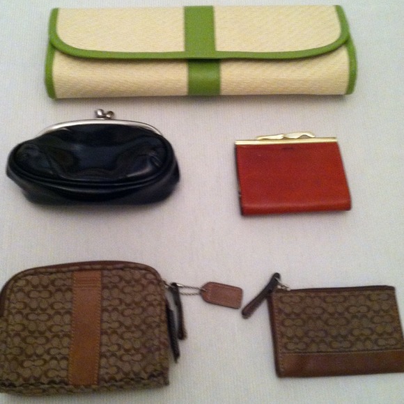 SOLD Clutch & coin purses 👛👝 Trade