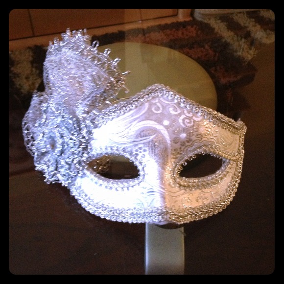 Brand new mask