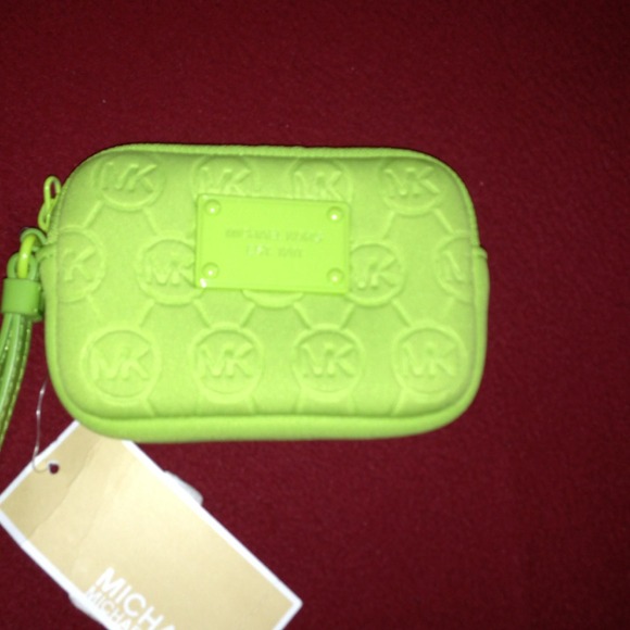 💯 Authentic MK universal case