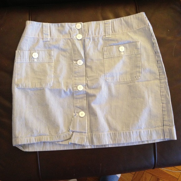 Light Vineyard Vines Skirt Sz 8