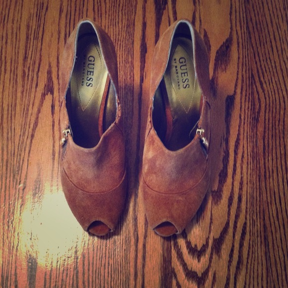 🎉Sale🎉Guess Ankle Booties.