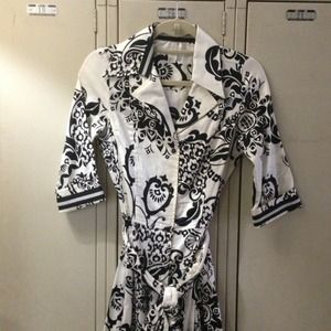 🎉HOST PICK🎉. Zara collared dress with tie belt.