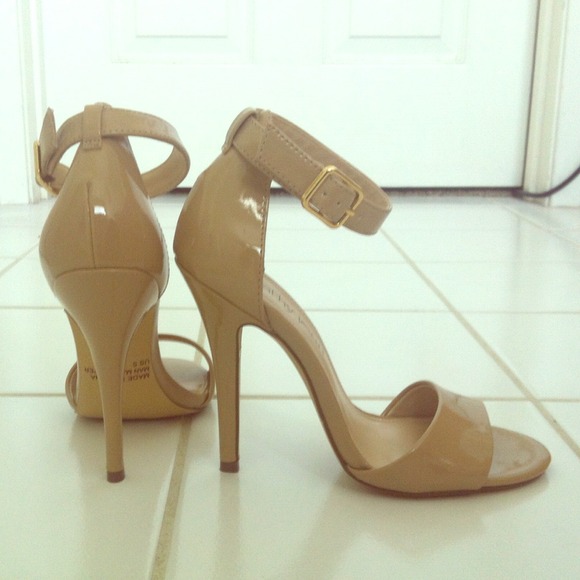 💢UNAVAILABLE💢Patent Nude Ankle Strap Heels