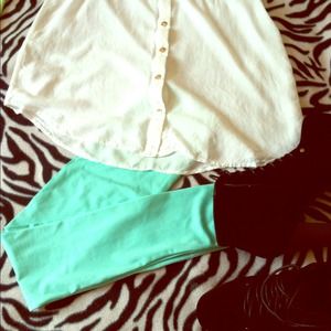 🚫SOLD🚫Turquoise leggings