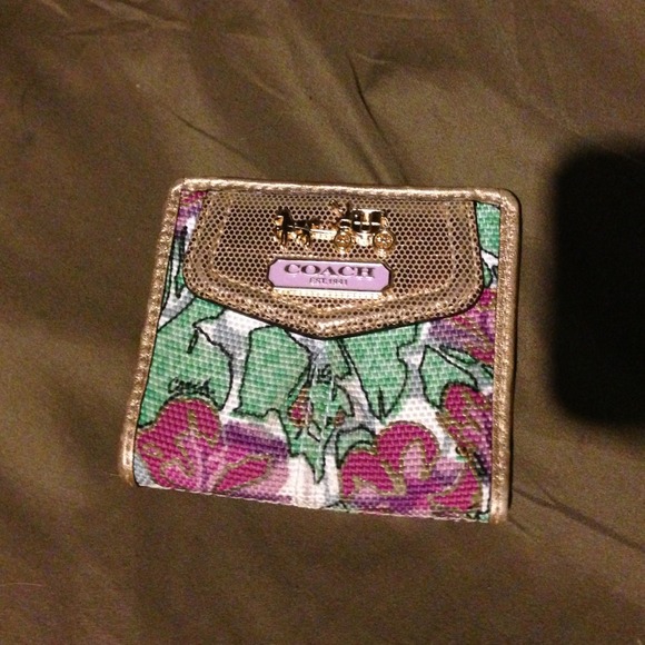 Coach Small Wallet 🌸Reduced🌸