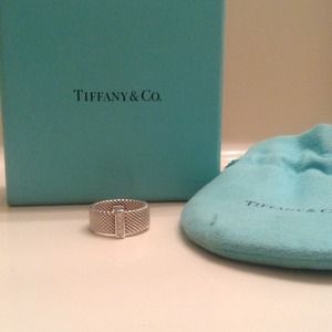 *Trade@bunny8238Tiffany & Co. Somerset + LV wallet