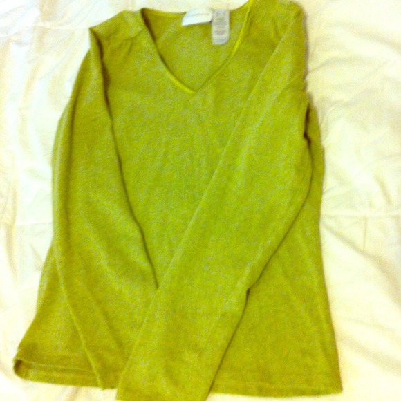 Liz Claiborne green long sleeved shirt!