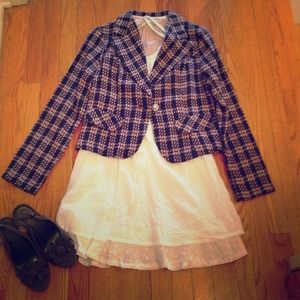 Grey and pink tweed blazer with pearl button