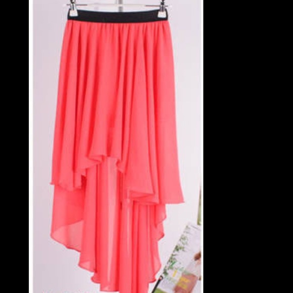 💢hi/low skirt pink and 18m romper bundle 💢