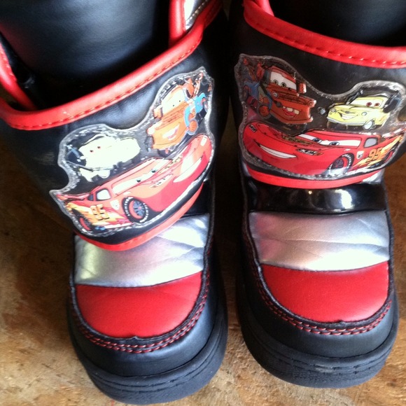Boys snow boots