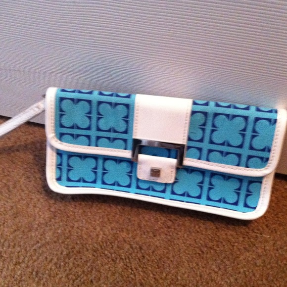 Clutch - Picture 1 of 1