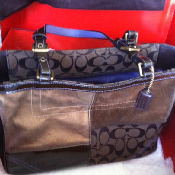 Coach purse - Picture 1 of 2