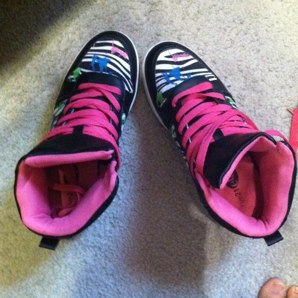 Shoes - Picture 2 of 2