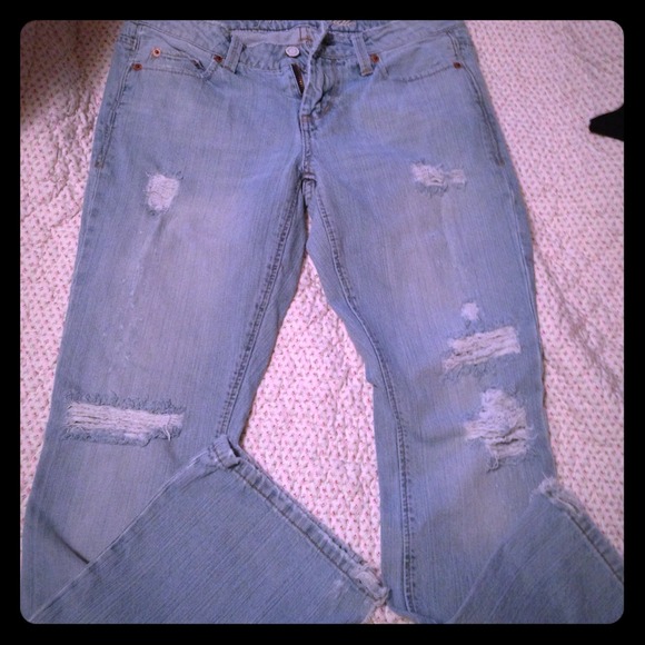 American eagle destructed jeans