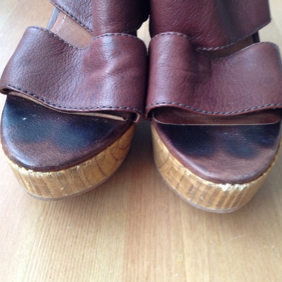 SOLD - Picture 3 of 4