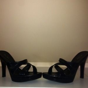 Black ALDO SeXy Sandals 💕