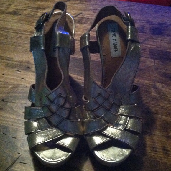 Gold Steve Madden Wedges, size 8