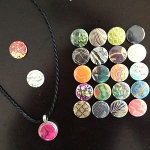 Magnabilitiies necklace with 23 inserts!