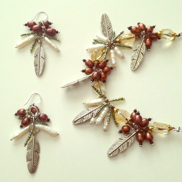 Freshwater Pearls & Feather Set! - Picture 2 of 4