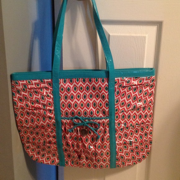 ❌❌❌TRADED❌❌❌Vera Bradley "Frill" Tote