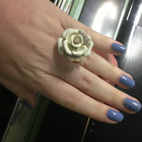Authentic juicy couture adjustable rose ring - Picture 2 of 3