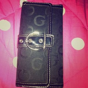 Wallet G by guess.