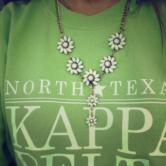 SOLD White statement necklace