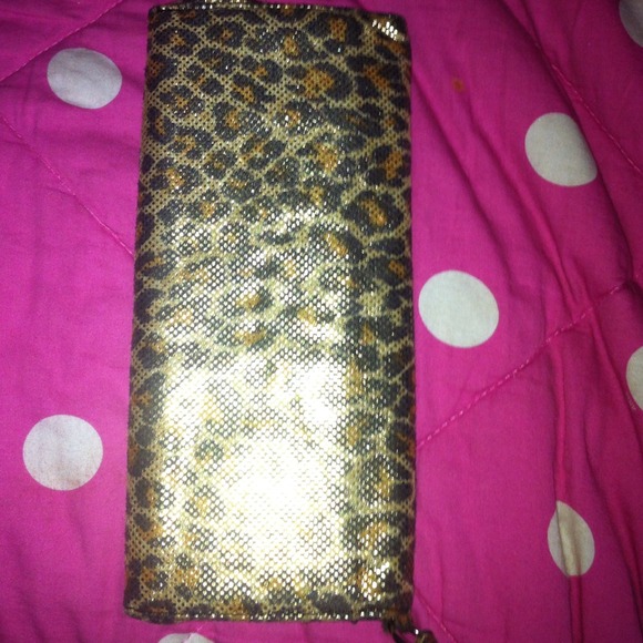 Leopard wallet / clutch. - Picture 2 of 3