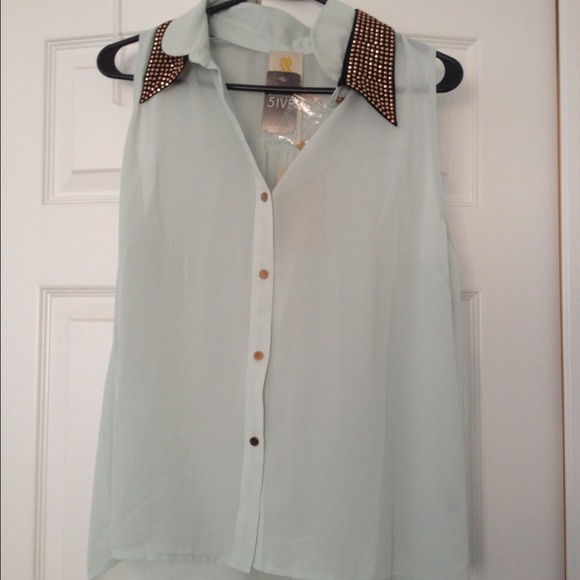 Mint sleeveless top with double collar (NWT)