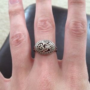 Vintage style ring