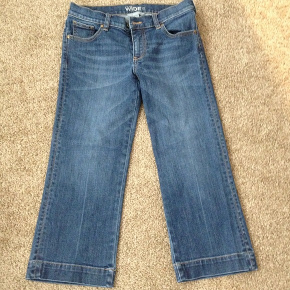 New York & Company Capris NWOT