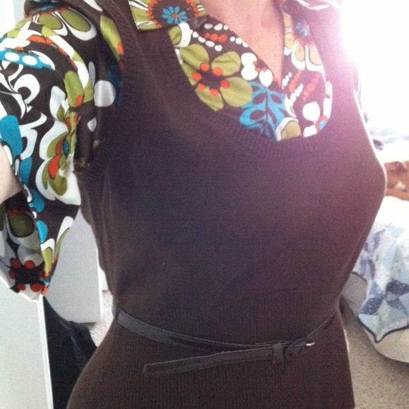 Attached Floral shirt and sweater vest