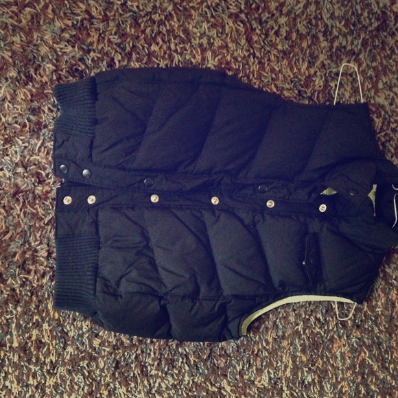 GAP puffy vest