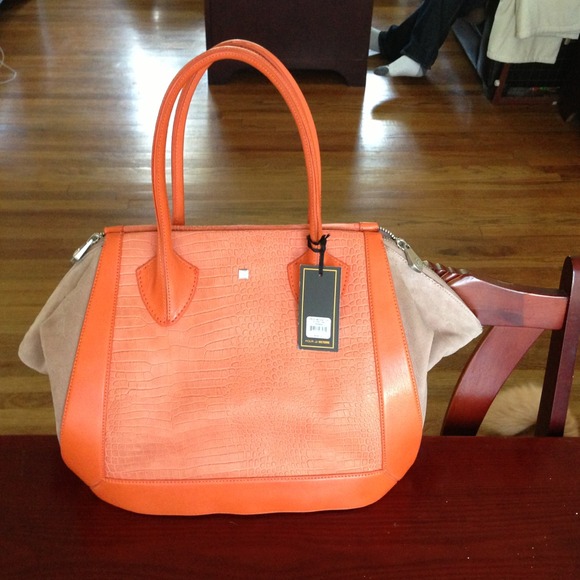 SOLD Pour La Victoire medium Prado tote - Picture 1 of 4