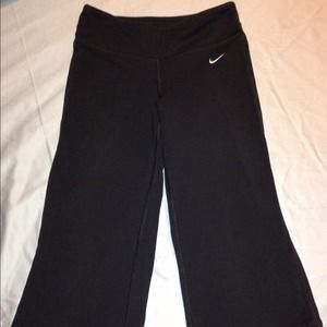 Nike black Capri pants/shorts