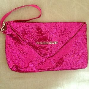 ❗REDUCED❗Victoria's Secret Pink Sequin Wristlet