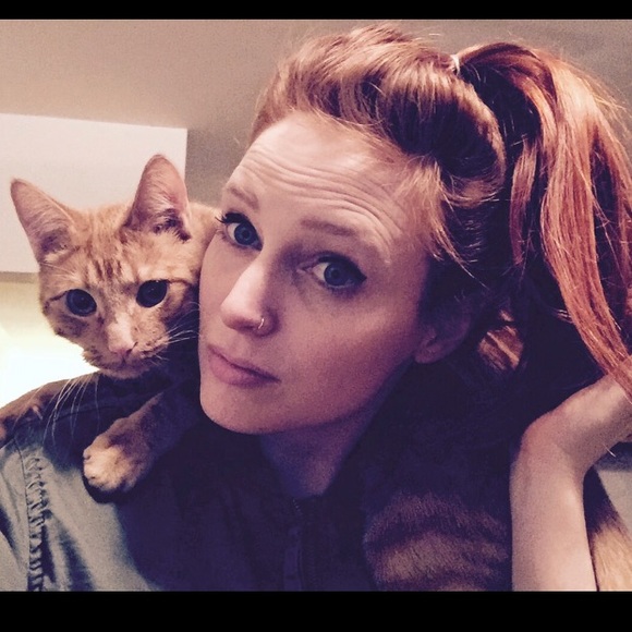 😳MEET THE FAIRLY STABLE SELLER😳 - Picture 3 of 4