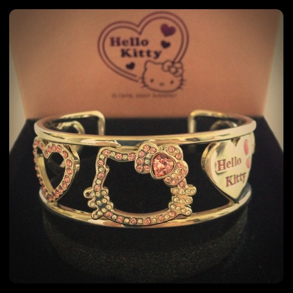 💢SOLD💢Hello Kitty Crystal Cuff Bracelet....